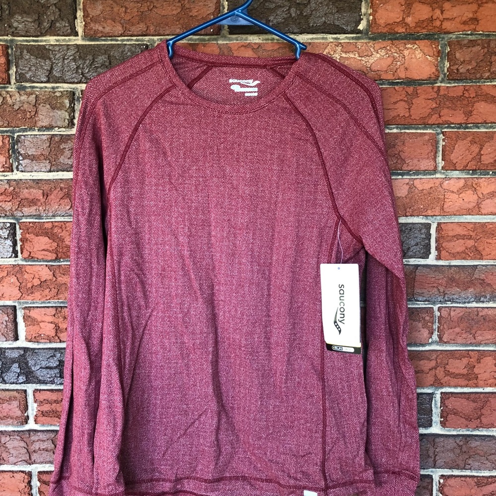 NWT Saucony Brisk Long Sleeve Top